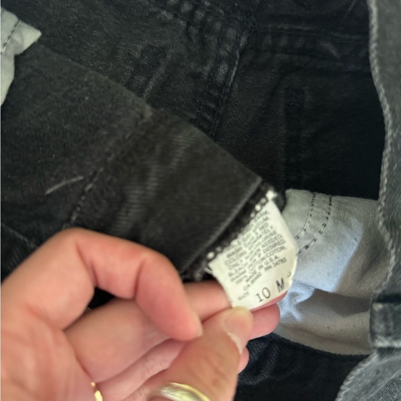 Vintage Lee Black Jean Shorts with Frayed Hem - Picture 2 of 6